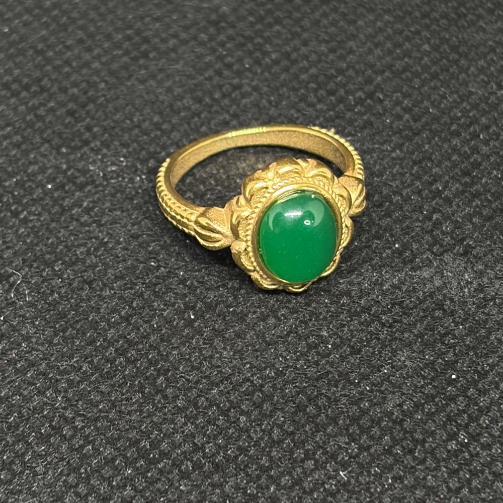 18k Gold P Vintage Style Green Agate Ring stone of abundance princesscore
